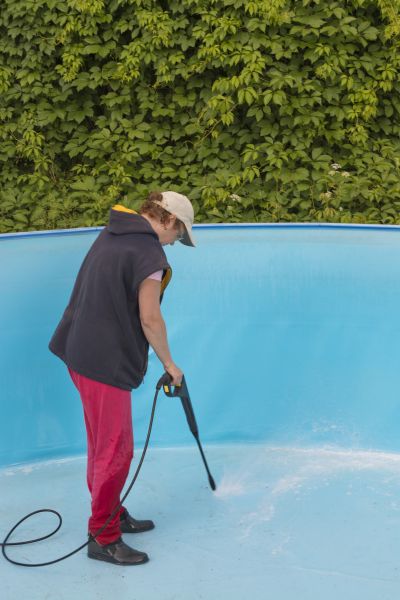 Pool Pressure Washing in Mission Viejo