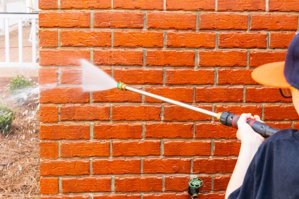 Wall Pressure Washing in Mission Viejo